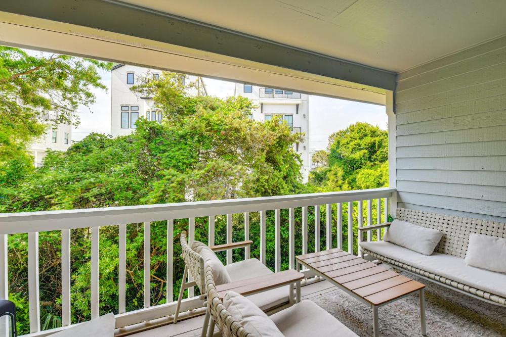 Santa Rosa Beach Townhome Patio, Walk to Beach!